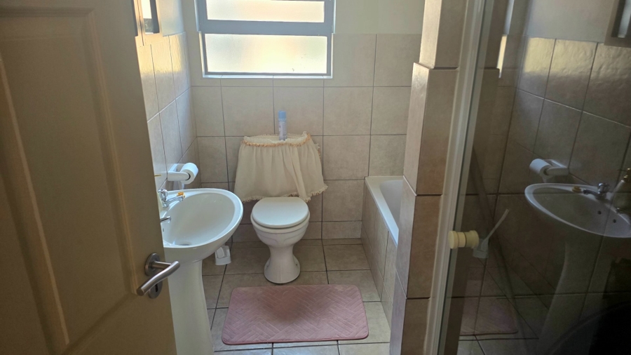 2 Bedroom Property for Sale in Pellissier Free State